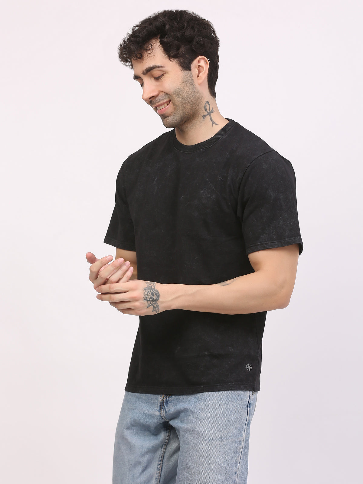Heavy-weight-plain-black-acid-wash-t-shirt-by-ghumakkad